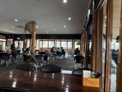 12 Rocks Cafe & Beach Bar