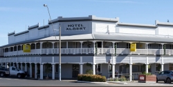 Albert Hotel Monto