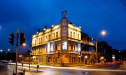 Albion Charles Hotel
