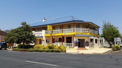Apsley Arms Hotel