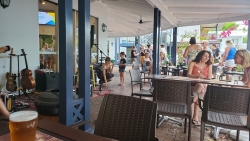 Barrier Reef Tavern