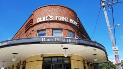 Blues Point Hotel