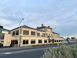 Brighton Beach Hotel