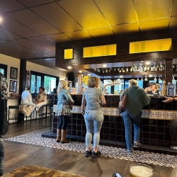 Bud's Tavern