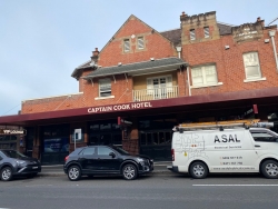Captain Cook Hotel