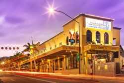Caxton Hotel