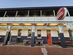 Commercial Hotel Alexandra