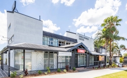 Commercial Hotel