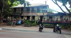 Crown Hotel Dayboro