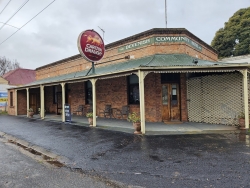 Devenish Railway Hotel