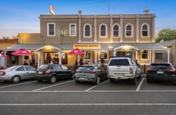 Echuca Hotel