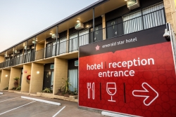 Emerald Star Hotel Motel