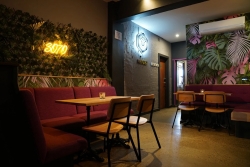 Francesca’s Bar