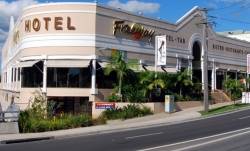 Freeway Hotel
