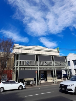 Garry Owen Hotel