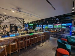 Golden Point Hotel