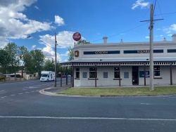 Golden Square Hotel