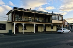 Gordon Highlander Hotel