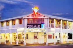 Grand View Hotel Bowen