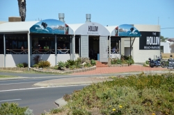 Hungry Hollo Tavern & Brassiere