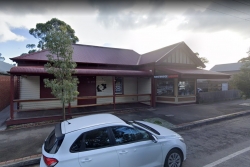 Hurstbridge Liquor - Bar