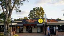 Jacobs Well Bayside Tavern
