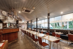 Kelly's Bar & Grill