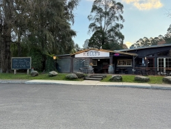 Kelly's Bar Kitchen