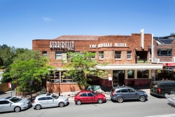 Kirribilli Hotel