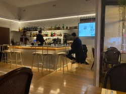 La Perla Bar and Restaurant