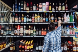 Lakeside Village Tavern