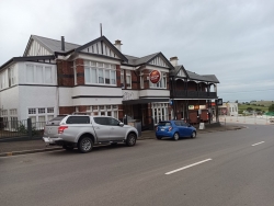 Lords Hotel