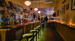 Montys Bar