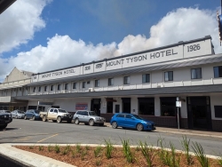Mount Tyson Hotel