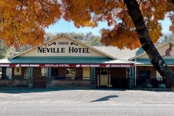 Neville Hotel