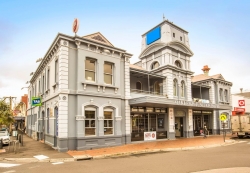 Oakleigh Junction Hotel