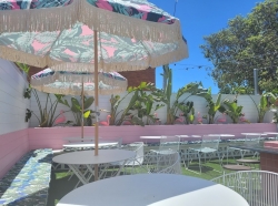 Paradise Bar