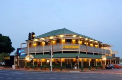 Pineapple Hotel