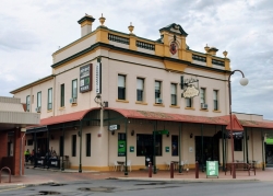 Pinsent Hotel