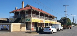 Queensport Tavern