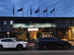 Richards On The Park