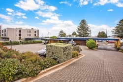 Richmond Henty Hotel