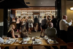 RISQ Small Bar & Lounge