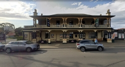 RJ’s Westbury Hotel