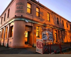 Royal Oak Hotel