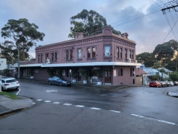 Royal Oak Hotel