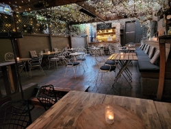 Small Bar Crows Nest