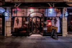 St LuJa | Cocktail Bar