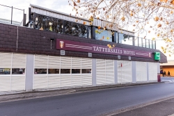 Tattersalls Hotel