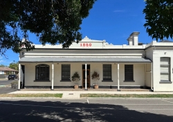 The 1860 Romsey